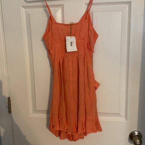 Coral romper - Picture 2 of 2